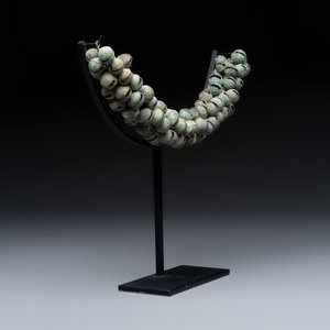 Three strings of Khmer bronze bells, Angkor Wat period, Cambodia, 12/13th C. — foto 7