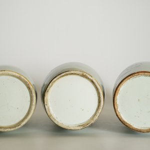 Three tall Chinese blue and white on celadon ground vases, 19th C. — photo 12