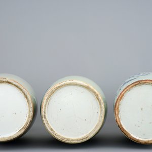 Three tall Chinese blue and white on celadon ground vases, 19th C. — photo 6