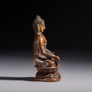 Three Tibetan bronze ritual bells and a bronze Buddha, 19th C. — 照片 11