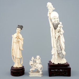 Three various Chinese carved ivory figures, ca. 1900 — 照片 2