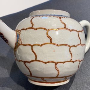 Three various Chinese porcelain teapots and covers, Qianlong — photo 9