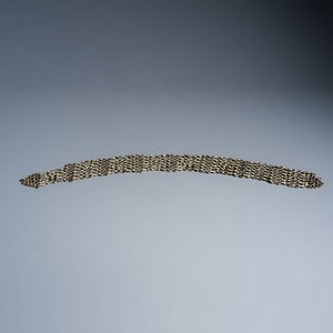 Three Yemeni jambiya-style daggers with metal mounts and two belts — foto 21