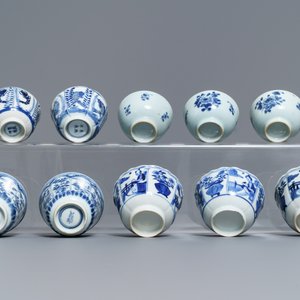 Tien Chinese blauw-witte koppen en schotels, 18/19e eeuw — foto 9