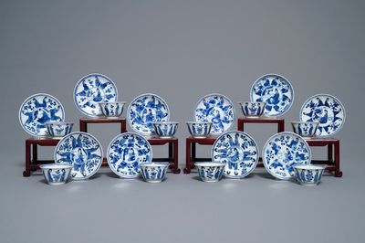 Tien Chinese blauw-witte koppen en schotels met Lange Lijzen, Kangxi