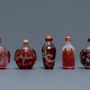 Tien Chinese snuifflessen in meerlagig rood, snowflake en transparant glas, 18/20e eeuw — foto 2