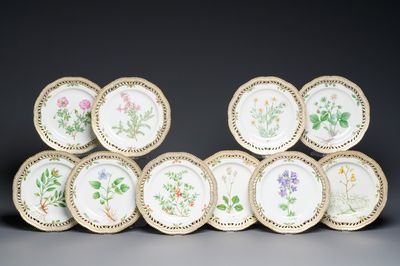 Tien opengewerkte Royal Copenhagen porseleinen schotels met 'Flora Danica' decor, Denemarken, 20e eeuw
