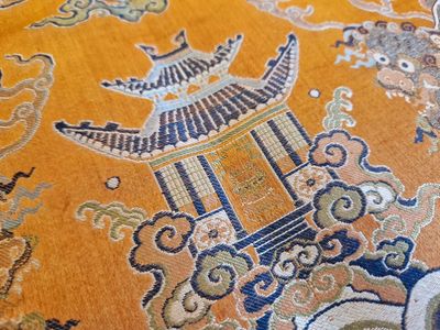 Tissage en soie de type kesi à décor de lions et phénix bouddhistes, Chine, 19ème — photo 7