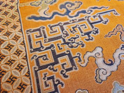 Tissage en soie de type kesi à décor de lions et phénix bouddhistes, Chine, 19ème — photo 10