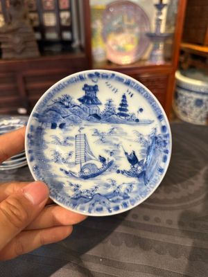 Treize soucoupes et douze tasses en porcelaine de Chine en bleu et blanc à décor figuratif, Kangxi/Yongzheng — photo 56