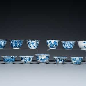 Treize tasses et soucoupes en porcelaine de Chine en bleu et blanc, Kangxi — photo 8