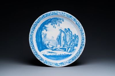 Très beau plat en faïence de Delft en bleu et blanc à sujet religieux, 3ème quart du 17ème
