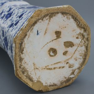 Très grand vase en faïence de Delft, bleu et blanc, 18e  — photo 1
