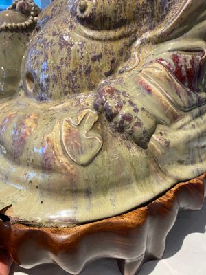 Très grande figure de Bouddha en grès porcelaineux à émail flambé dite 'de Shiwan', 18/19ème — photo 8