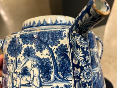 Très rare pot à posset en faïence de Delft en bleu et blanc, début du 18ème — photo 9
