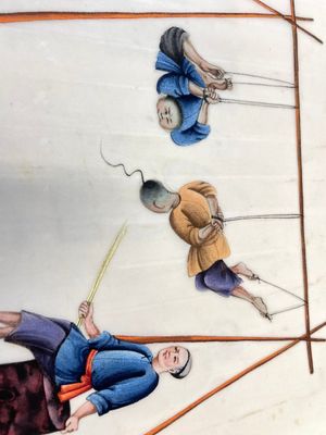 Trois albums et deux peintures sur papier de riz cadrées à décor des personnages, de la faune et de la flore, Chine, Tak Shang Saihing — photo 40