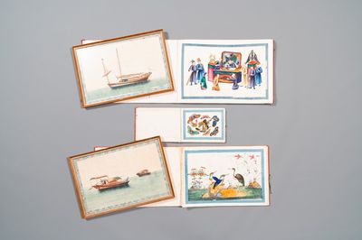 Trois albums et deux peintures sur papier de riz cadrées à décor des personnages, de la faune et de la flore, Chine, Tak Shang Saihing