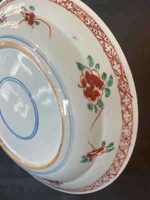 Trois assiettes en porcelaine de Chine famille verte à décor de phénix et pivoine, Kangxi — photo 33