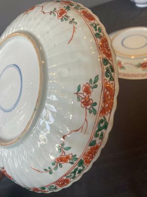 Trois assiettes en porcelaine de Chine famille verte à décor de phénix et pivoine, Kangxi — photo 9