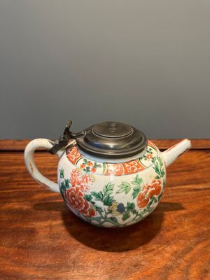 Trois assiettes et une théière en porcelaine de Chine famille verte, Kangxi — photo 26
