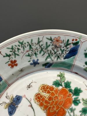 Trois assiettes et une théière en porcelaine de Chine famille verte, Kangxi — photo 6