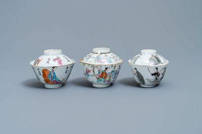 Trois bols couverts en porcelaine de Chine famille rose et grisaille, 19ème