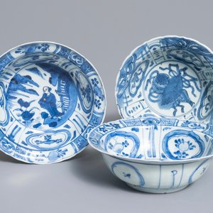 Trois bols de type klapmuts en porcelaine de Chine de type kraak, Wanli — photo 1