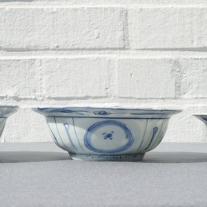 Trois bols de type klapmuts en porcelaine de Chine de type kraak, Wanli — photo 10