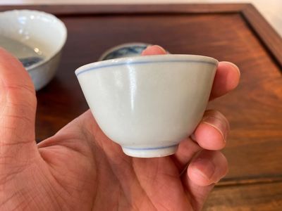 Trois bols en porcelaine de Chine en bleu et blanc, Ming — photo 11
