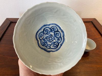Trois bols en porcelaine de Chine en bleu et blanc, Ming — photo 3