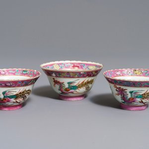 Trois bols en porcelaine de Chine famille rose pour le marché Peranakan ou Straits, 19ème — photo 1