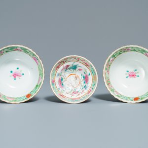 Trois bols en porcelaine de Chine famille rose pour le marché Straits ou Peranakan, 19ème — photo 6