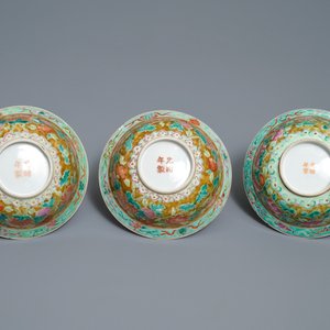 Trois bols en porcelaine de Chine famille rose pour le marché Straits ou Peranakan, 19ème — photo 7