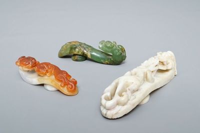Trois boucles de ceinture en jade sculpté, Chine, 19ème