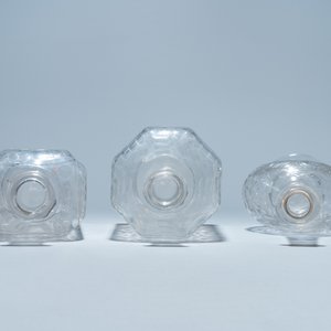 Trois bouteilles en verre, peut-être Liège, 18/19ème — photo 7