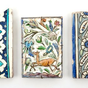 Trois carreaux islamiques de Damas et d'Iran, art qajar, 17/19ème — photo 1
