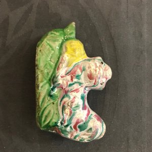 Trois comptes-gouttes et un repose-pinceaux en porcelaine de Chine famille rose, 18/19ème — photo 11