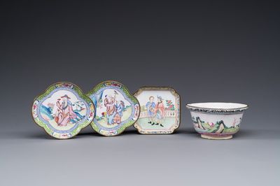 Trois coupes et un bol en émaux de Canton, marque de Shangxin 赏心, Yongzheng/Qianlong