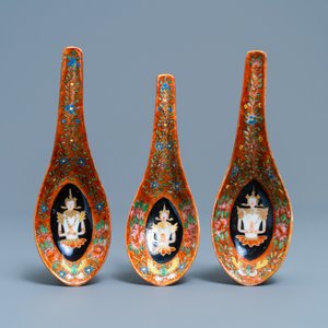 Trois cuillères en porcelaine de Chine Bencharong pour le marché thai, 19ème — photo 2