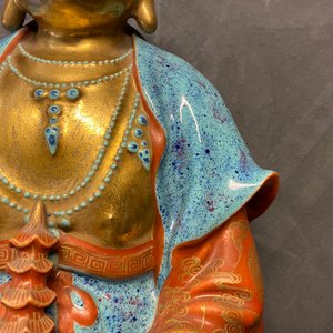 Trois figures de Bodhisattva en porcelaine de Chine doré et polychrome, Qianlong/Jiaqing — photo 44