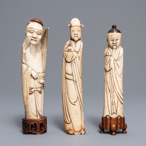 Trois figures d'immortels en ivoire et os sculpté, Chine, Ming — photo 1
