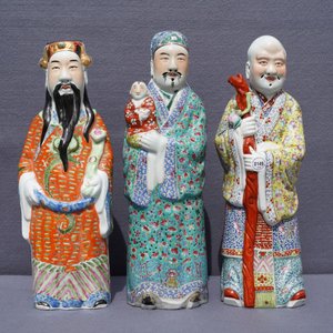 Trois figures d'immortels en porcelaine de Chine famille rose, 19ème — photo 24