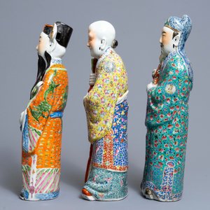 Trois figures d'immortels en porcelaine de Chine famille rose, 19ème — photo 5