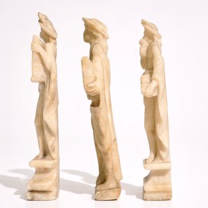 Trois figures en albâtre sculpté, Italie, 18ème — photo 3