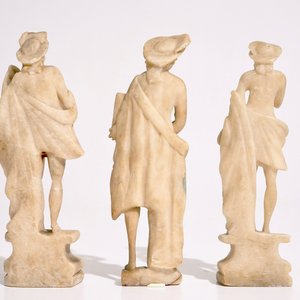 Trois figures en albâtre sculpté, Italie, 18ème — photo 4