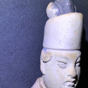 Trois figures en grès émaillé sancai, Chine, Ming — photo 28