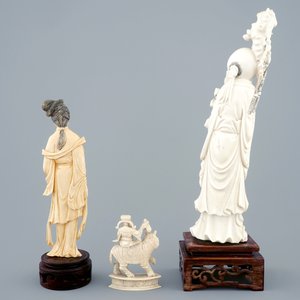 Trois figures en ivoire sculpté, Chine, vers 1900 — photo 4
