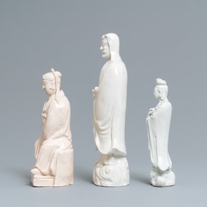 Trois figures en porcelaine blanc de Chine de Dehua, 18/19ème — photo 4