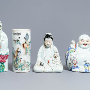 Trois figures en porcelaine de Chine famille rose et un porte-chapeau qianjiang cai, 19/20ème — photo 2