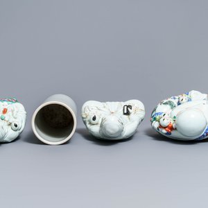 Trois figures en porcelaine de Chine famille rose et un porte-chapeau qianjiang cai, 19/20ème — photo 7